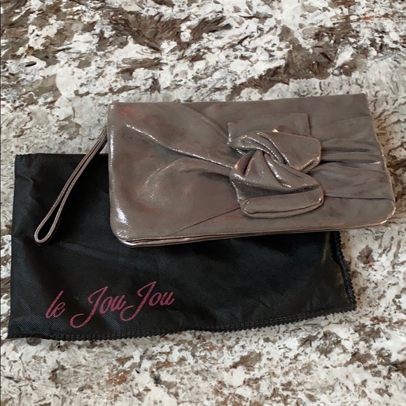 Under-loved Joujou evening handbag. Metallic w bow - Picture 5 of 7